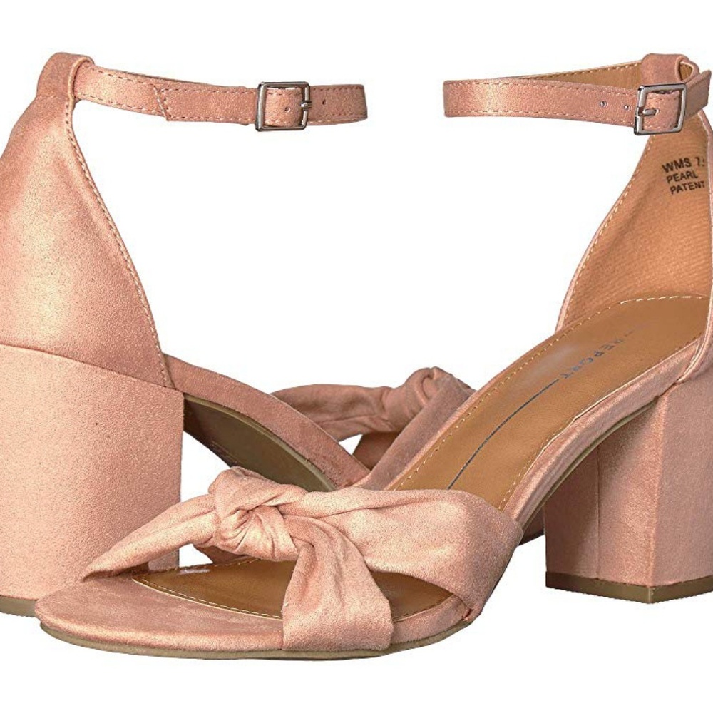 ♥NIB♥ REPORT Low Block Heel from Francesca's